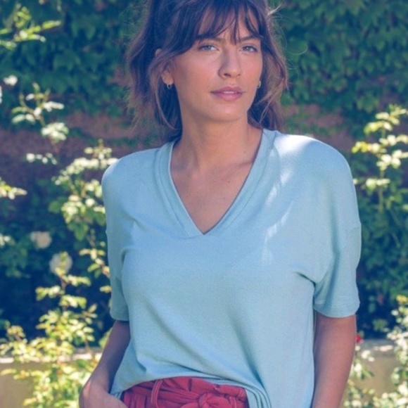 High Low Top - Picture 1 of 3